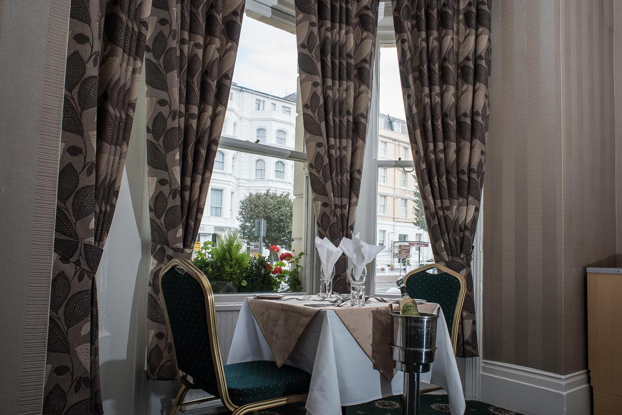 Haddon Hall Hotel Істборн Екстер'єр фото